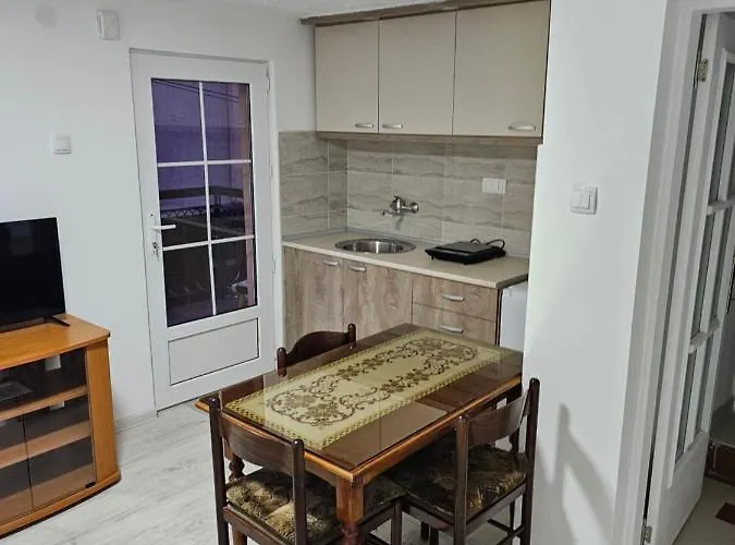 아파트 Kuca Vasiljevica 크랄레보